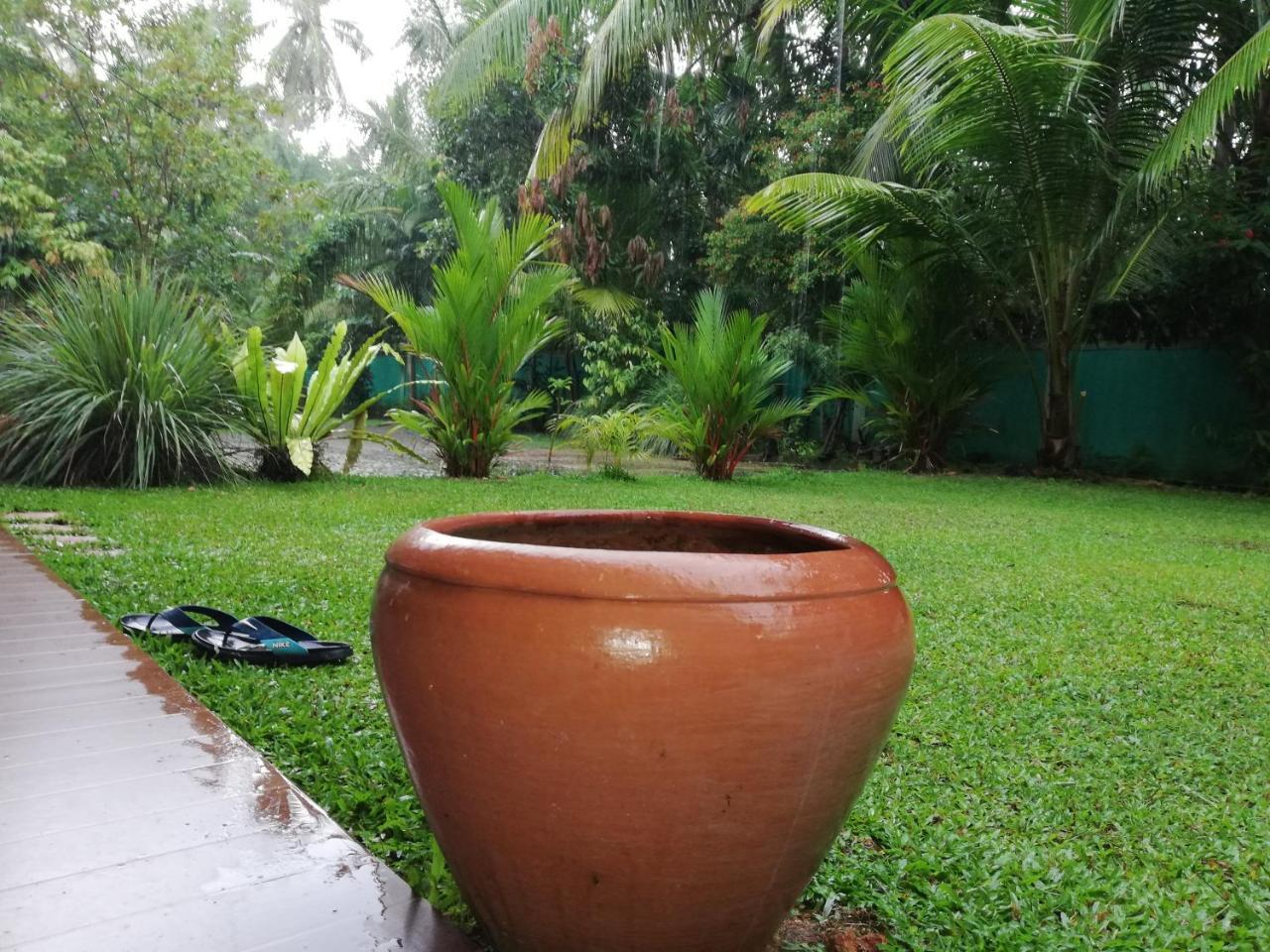 Manik Villa Bentota Exterior photo